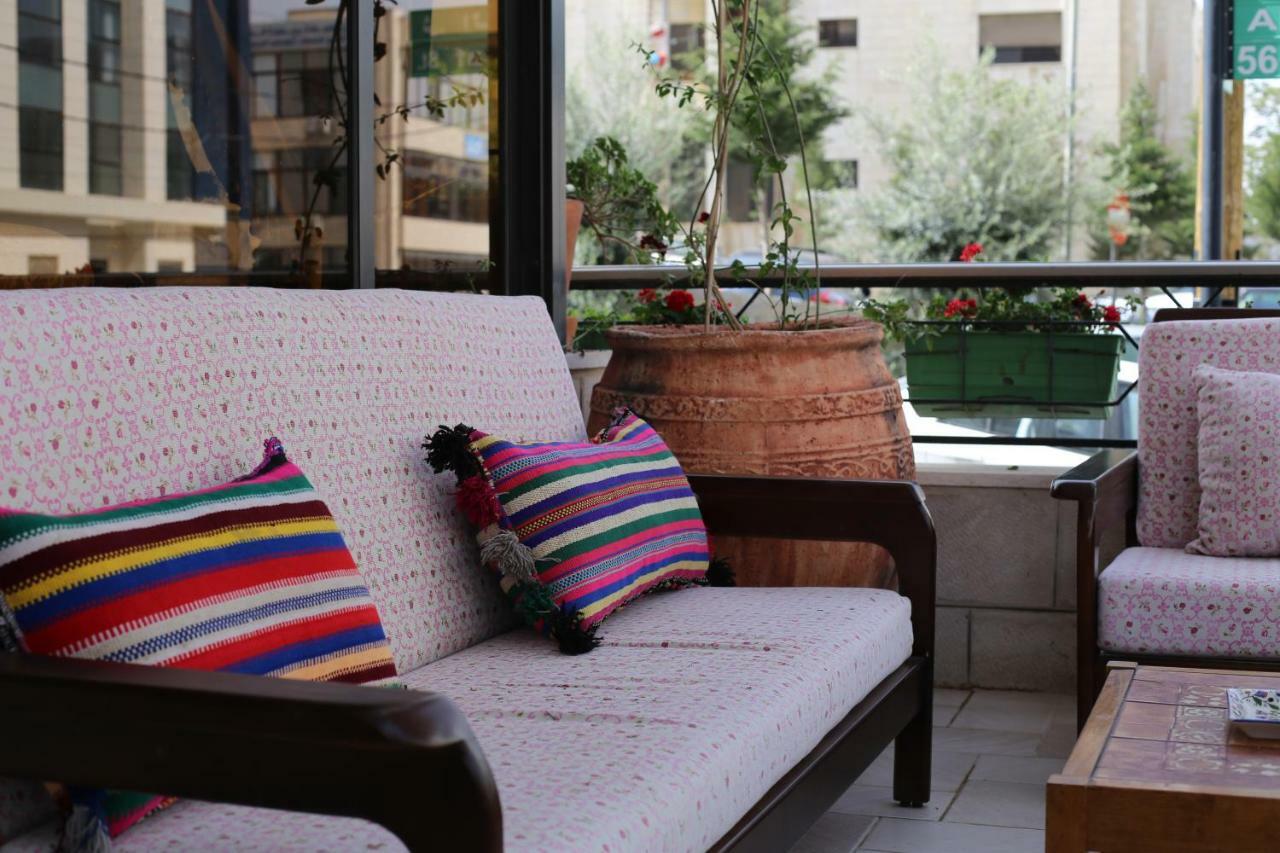 Gondola Hotel & Suites Amman Exterior photo